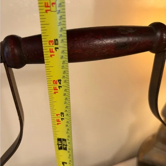 Vintage-Style Brown Metal Bottle Carrier - Picture 3 of 8